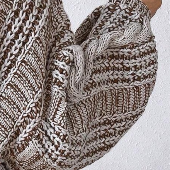 Cozy Two Tone Chunky Cable Knit button Oversized Cardigan - Picture 7 of 9